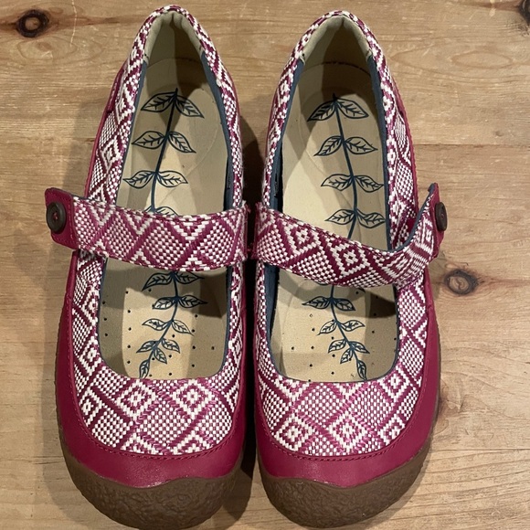 Keen Shoes - NWOT Keen Harvest Mary Jane Patchwork Southwest Aztec Boho Flats outdoorsy 9